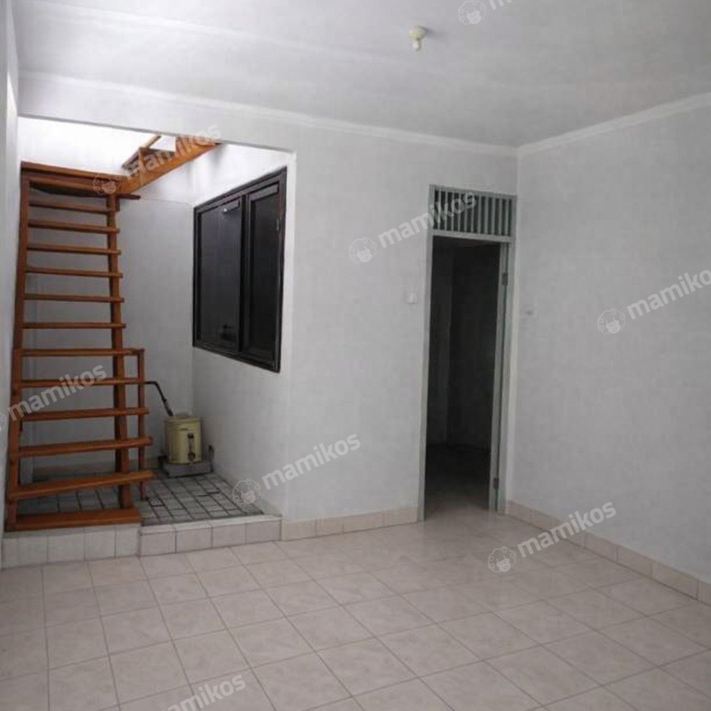 Rumah Sertifikat SHM 4 Kamar Tidur 3 Kamar Mandi Kebon Jeruk Jakarta Barat - Photo 5