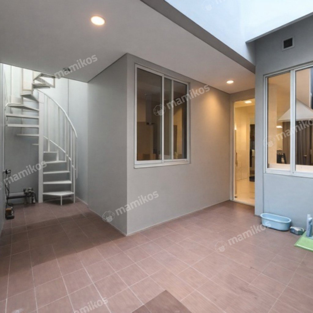 Rumah Sertifikat SHM 2 Lantai Joglo Jakarta Barat - Photo 2