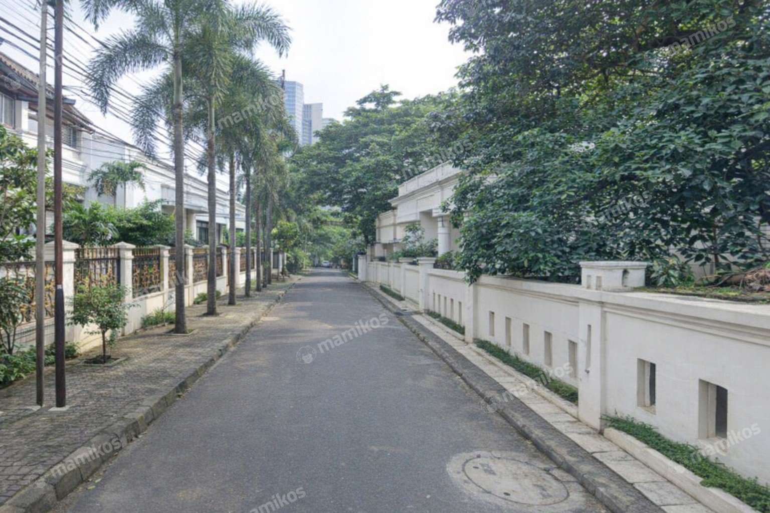 Rumah Sertifikat SHM 6 Kamar Tidur 6 Kamar Mandi Cilandak Jakarta Selatan - Photo 4