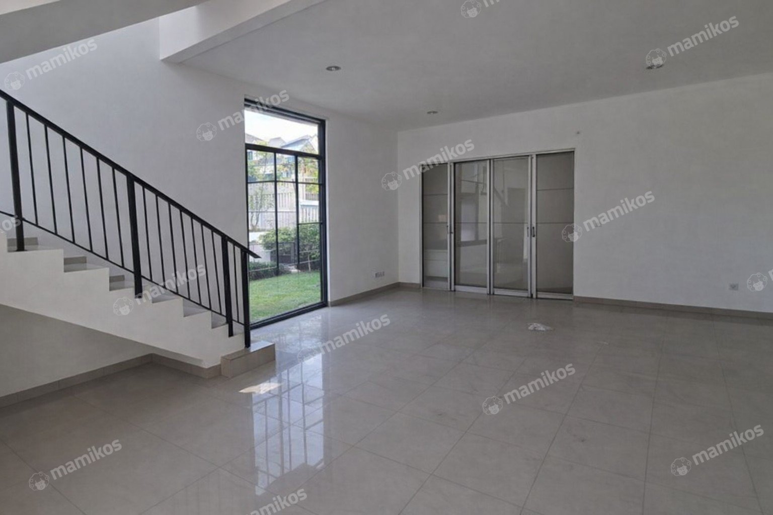 Rumah Sertifikat SHM 3 Kamar Tidur 3 Kamar Mandi Pantai Indah Kapuk 2 Jakarta Utara