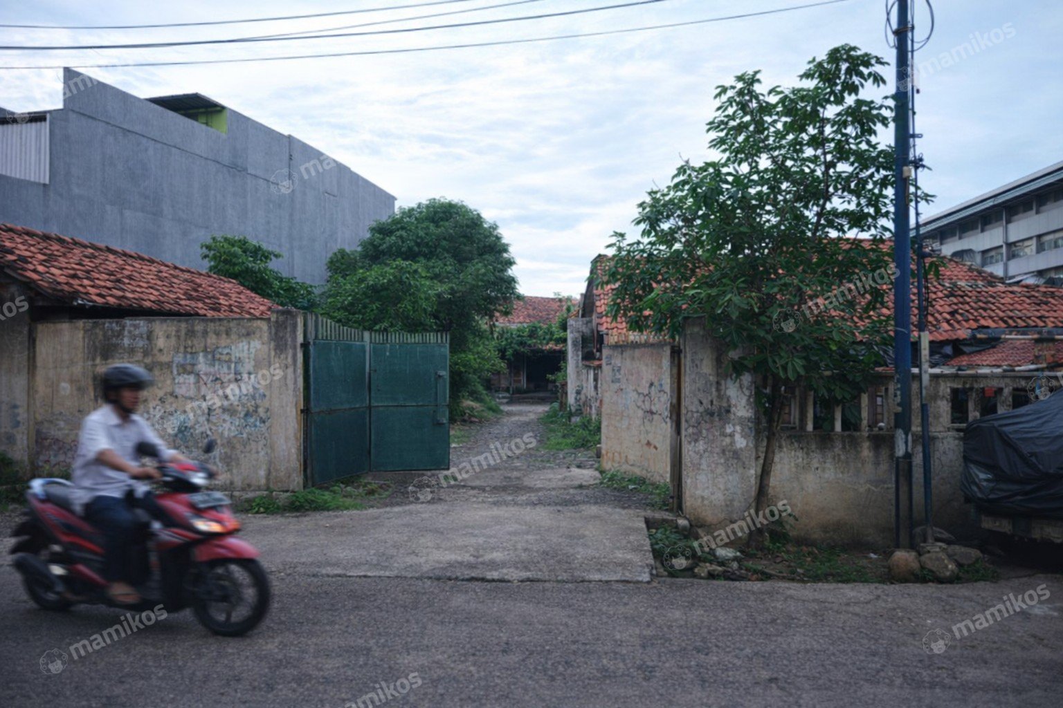 Rumah Sertifikat SHM 5 Kamar Tidur 5 Kamar Mandi Cengkareng Barat Jakarta Barat - Photo 2