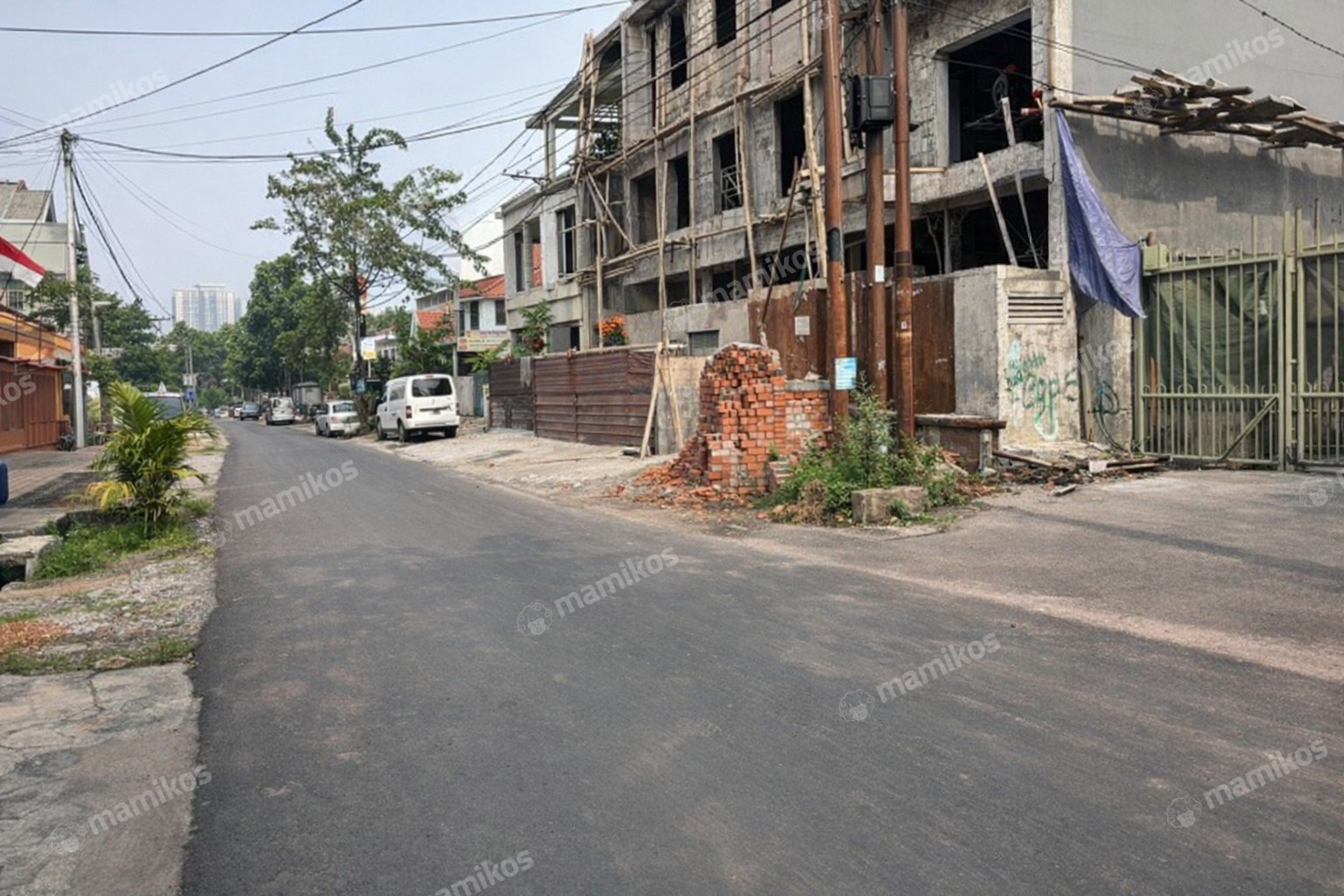 Rumah 5 Kamar Tidur 4 Kamar Mandi 3 Lantai Tanjung Duren Jakarta Barat