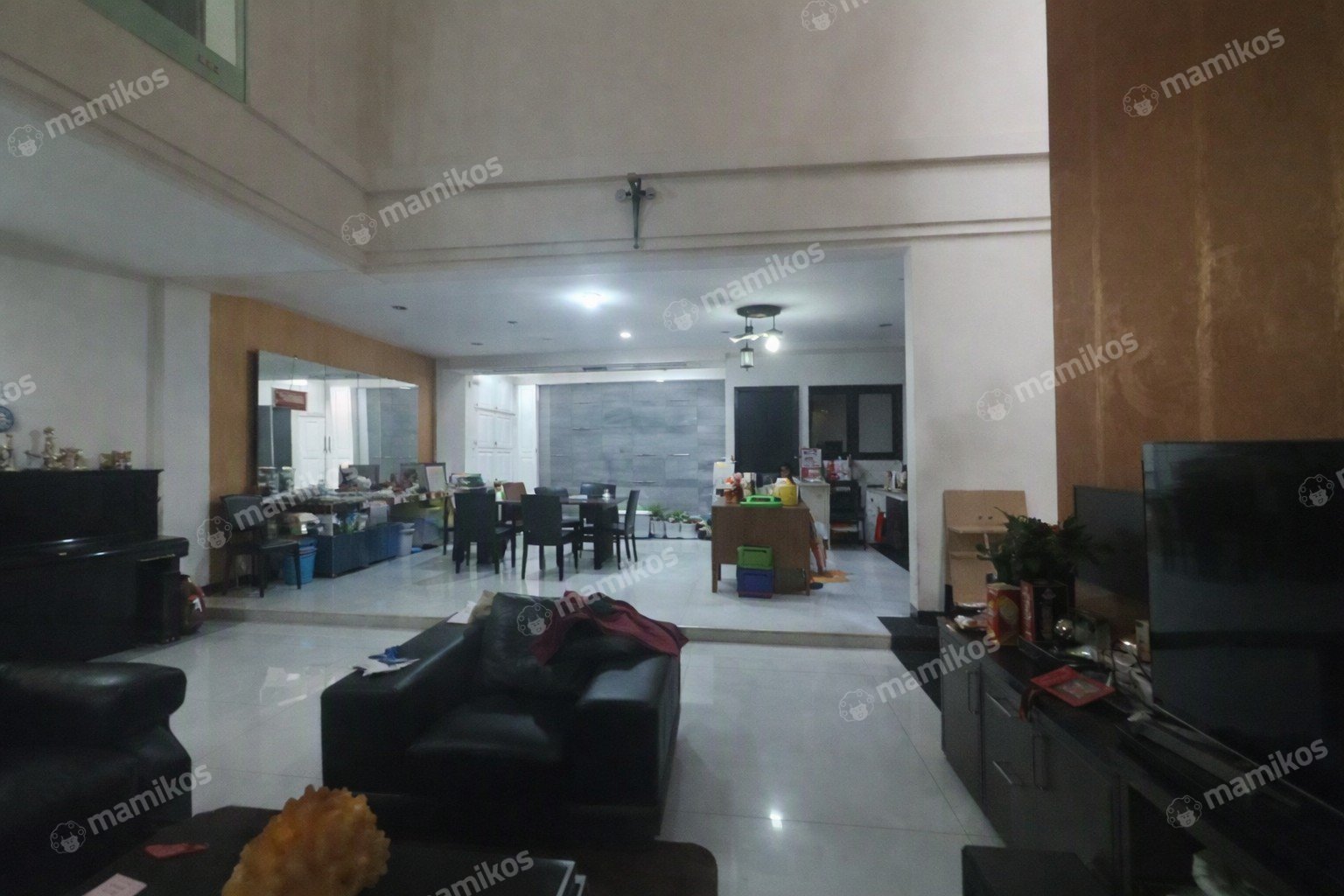 Rumah 4 Kamar Tidur 3 Kamar Mandi 4 Lantai Pantai Indah Kapuk Jakarta Utara - Photo 2
