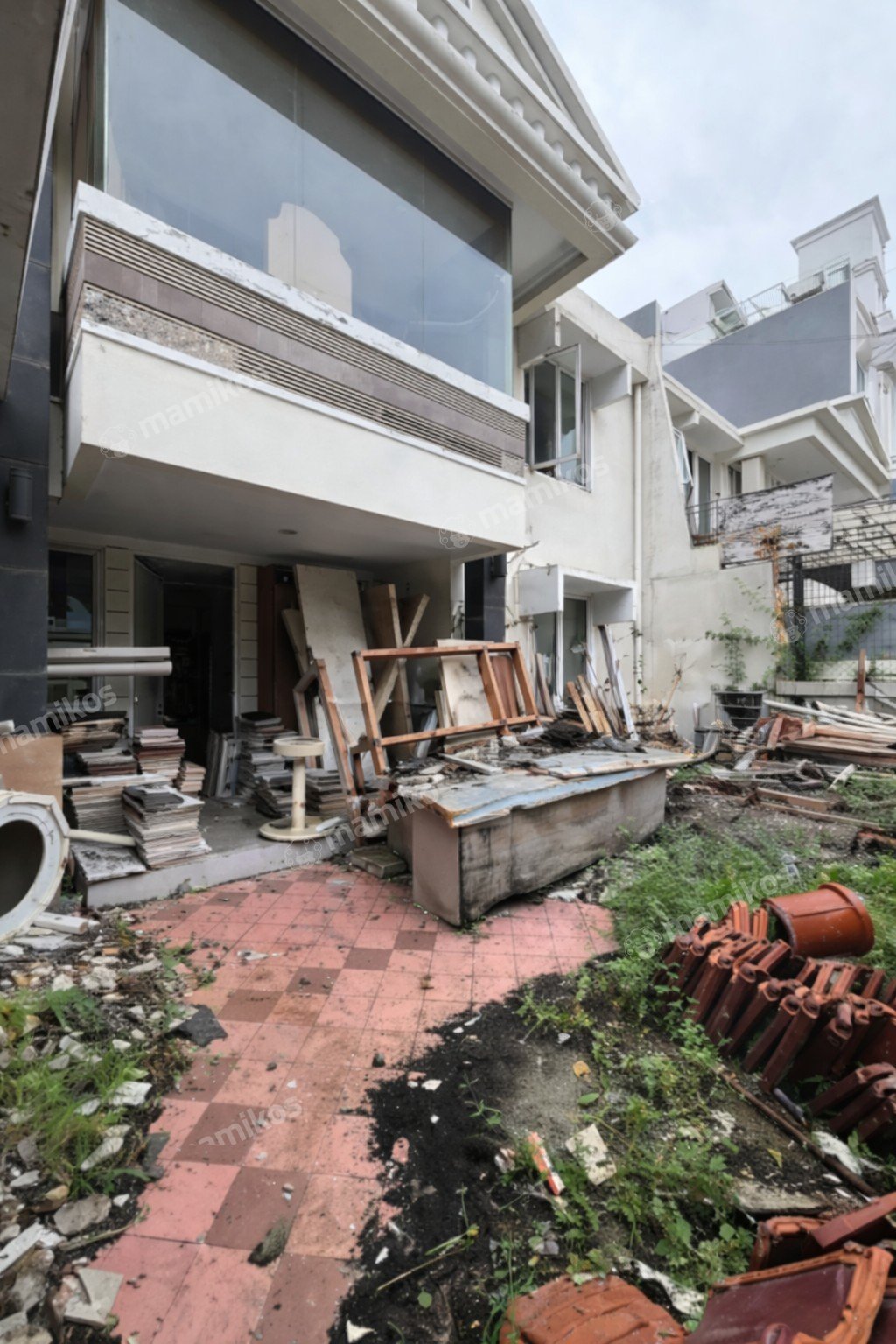 Rumah Sertifikat SHM 3 Kamar Tidur 3 Kamar Mandi Kelapa Gading Jakarta Utara - Photo 2