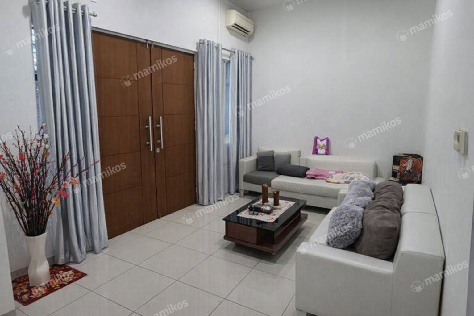 Rumah Sertifikat SHM 4 Kamar Tidur 3 Kamar Mandi Kapuk Kamal Jakarta Barat