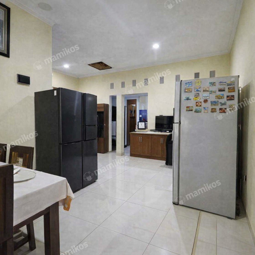 Rumah Sertifikat SHM 6 Kamar Tidur 4 Kamar Mandi Taman Mini Jakarta Timur - Photo 5