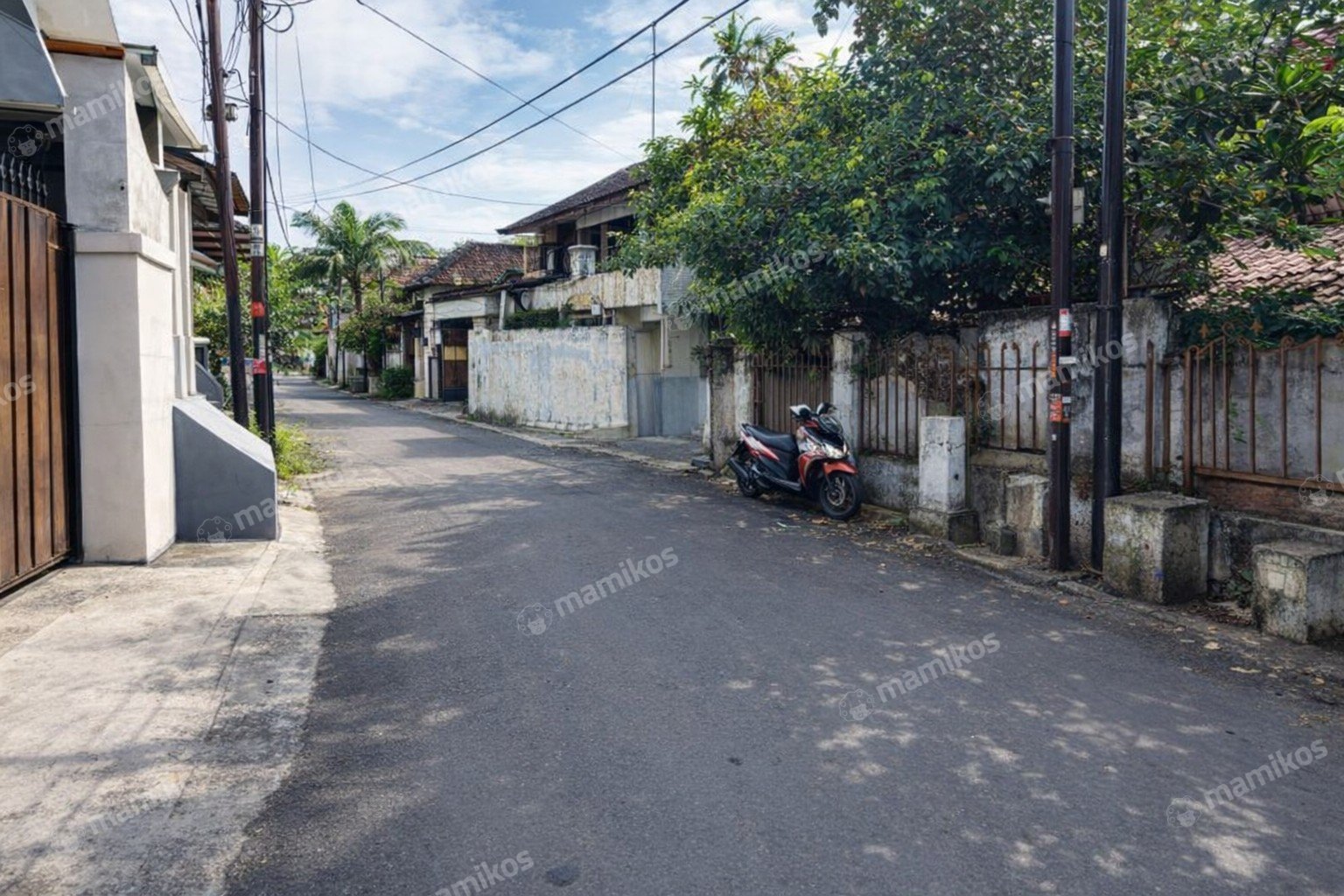 Rumah Sertifikat SHM 3 Kamar Tidur 2 Kamar Mandi Pondok Bambu Jakarta Timur - Photo 3