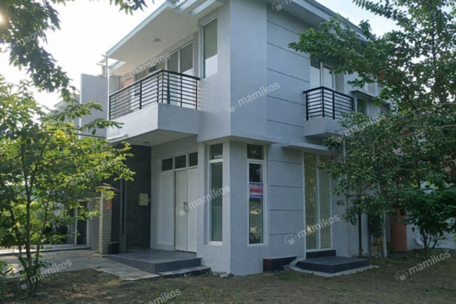Rumah Sertifikat SHM 4 Kamar Tidur 3 Kamar Mandi Green Lake City Jakarta Barat