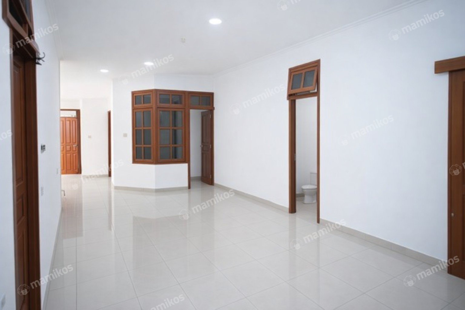 Rumah Sertifikat SHM 5 Kamar Tidur 3 Kamar Mandi Tamansari Jakarta Barat - Photo 5
