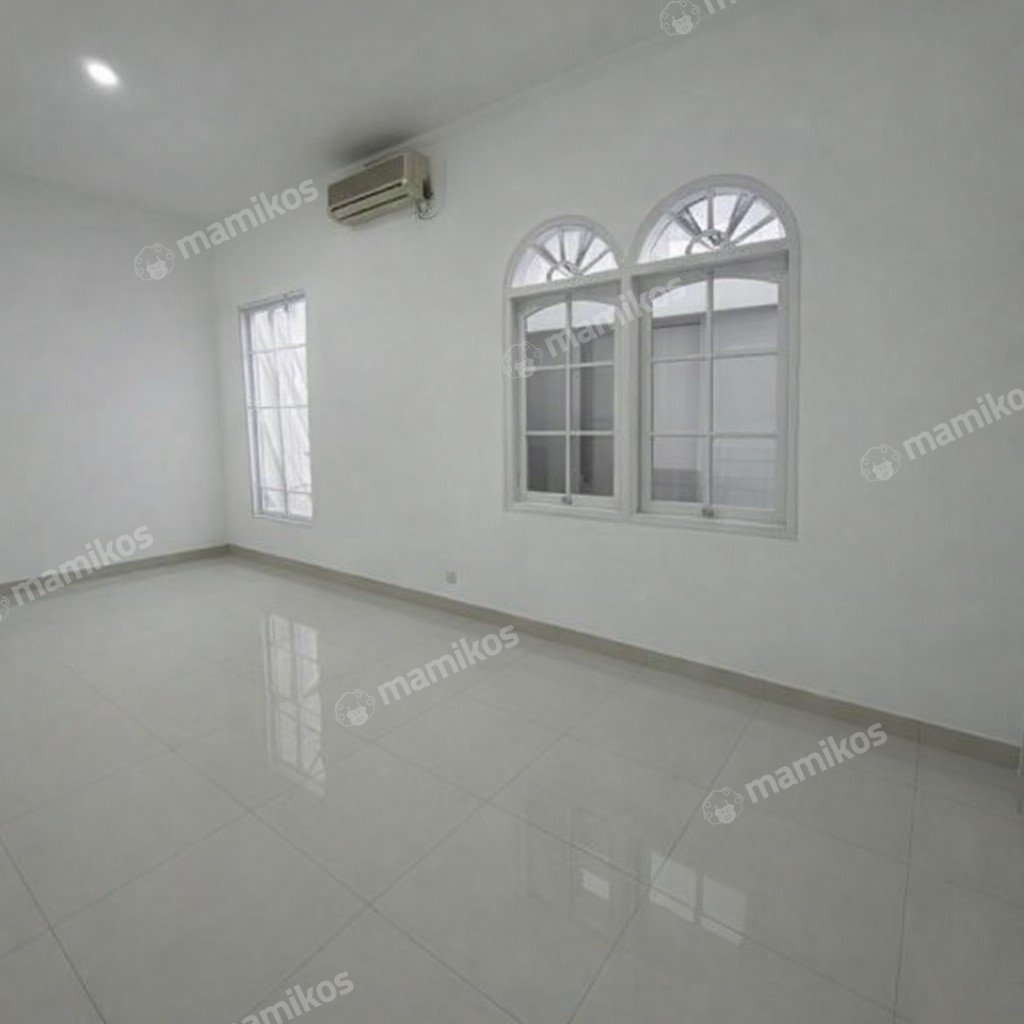 Rumah Sertifikat SHM 3 Kamar Tidur 3 Kamar Mandi Duren Sawit Jakarta Timur - Photo 4