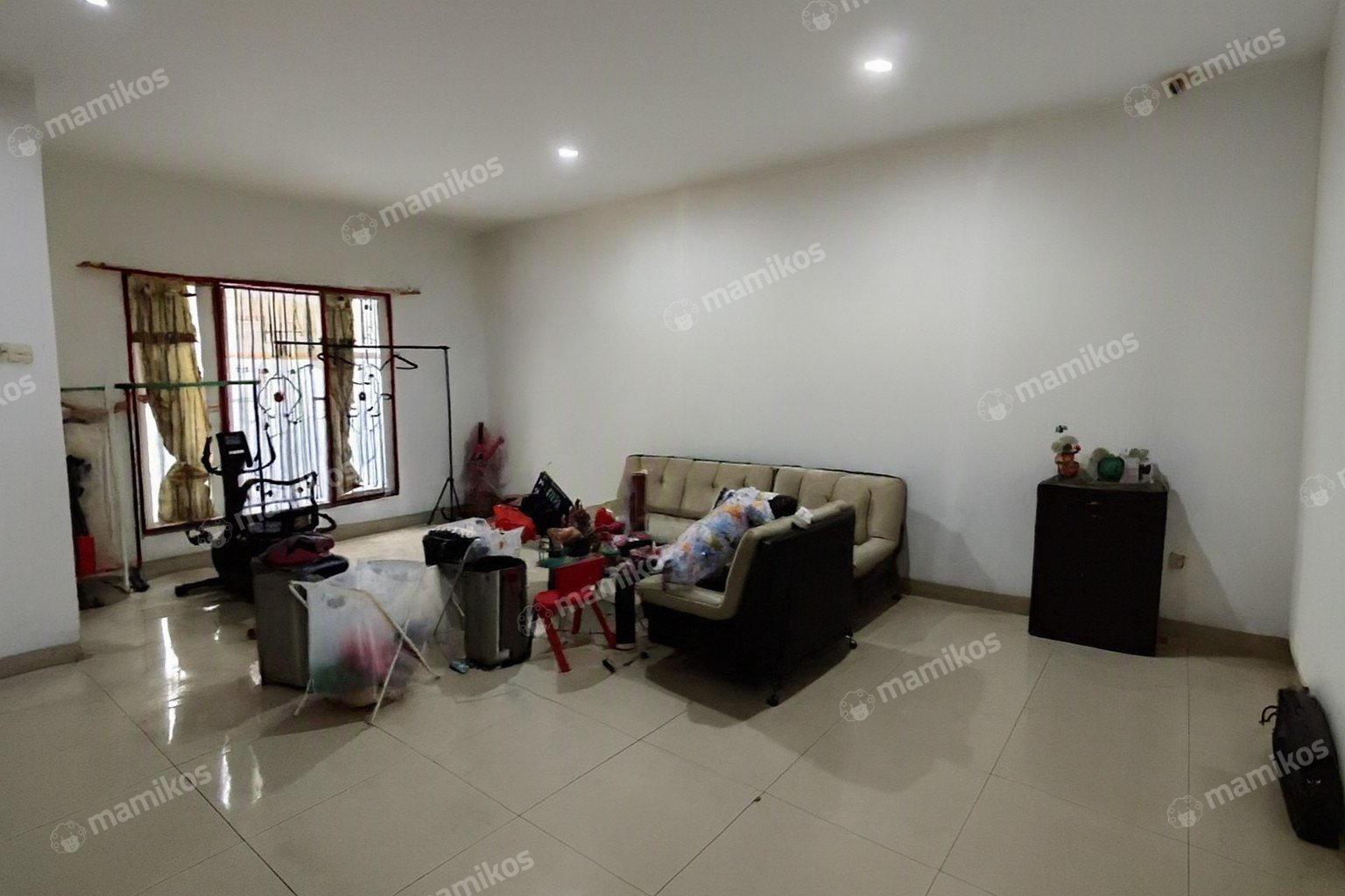 Rumah Sertifikat SHM 4 Kamar Tidur 3 Kamar Mandi Pantai Indah Kapuk Jakarta Utara