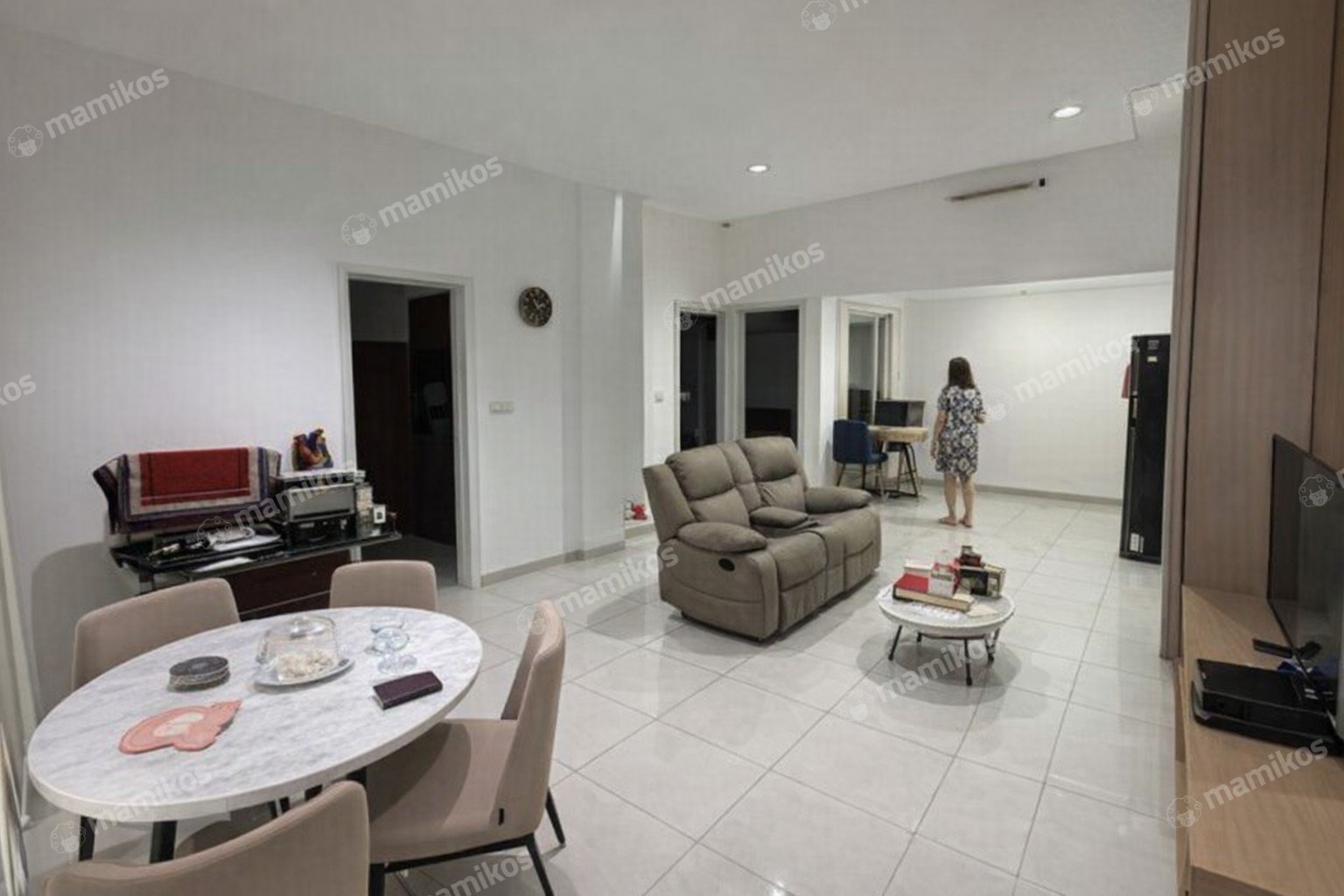 Rumah Sertifikat SHM 4 Kamar Tidur 3 Kamar Mandi Metland Puri Jakarta Barat
