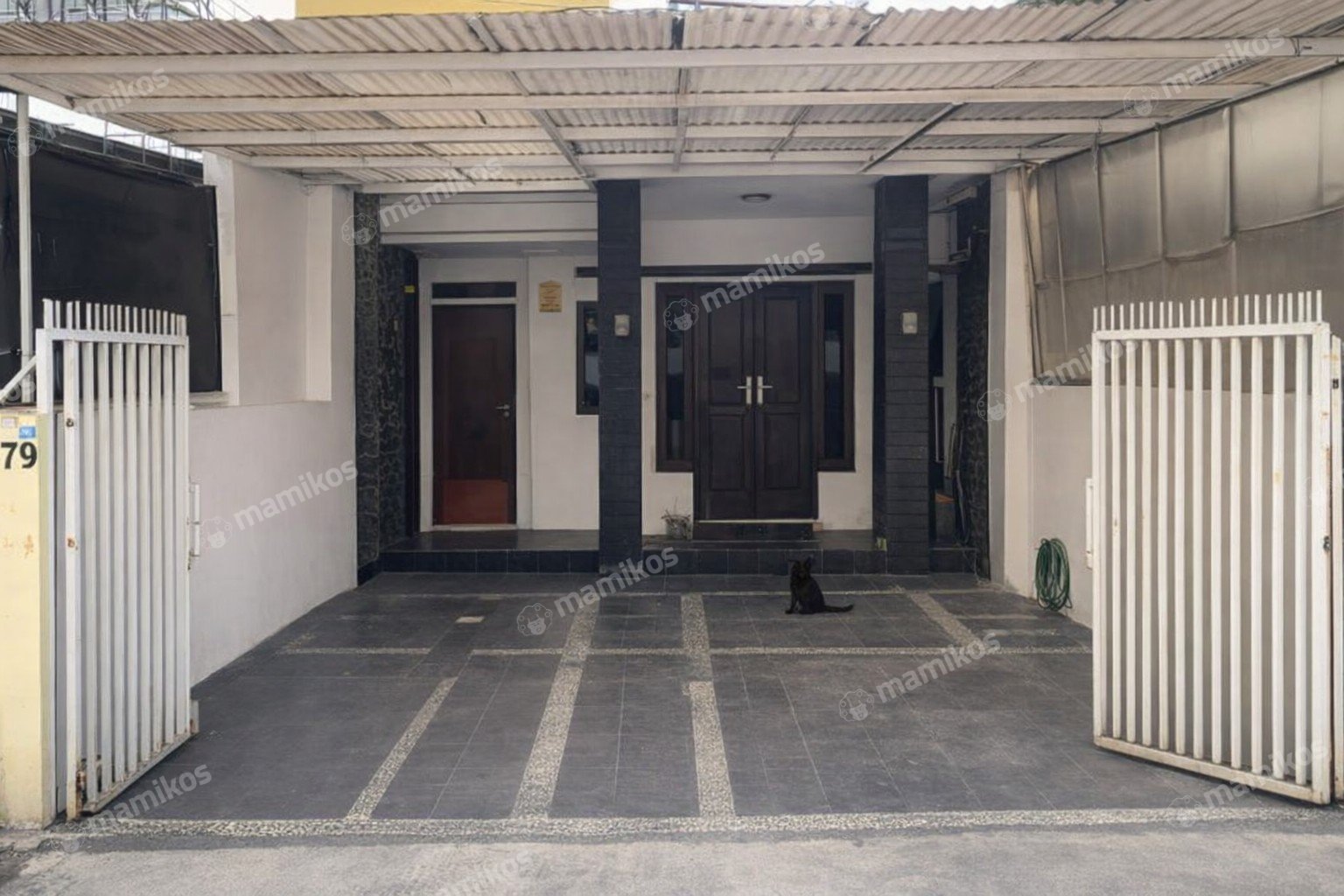 Rumah Sertifikat SHM 3 Kamar Tidur 2 Kamar Mandi Radio Dalam Jakarta Selatan