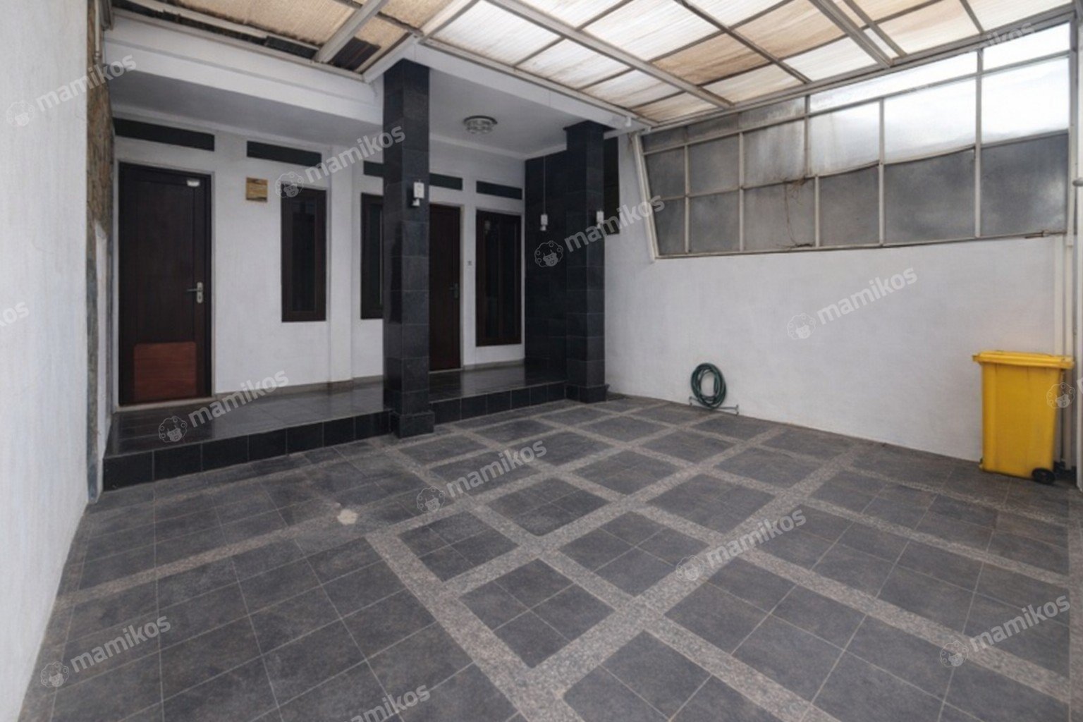Rumah Sertifikat SHM 3 Kamar Tidur 2 Kamar Mandi Radio Dalam Jakarta Selatan - Photo 2