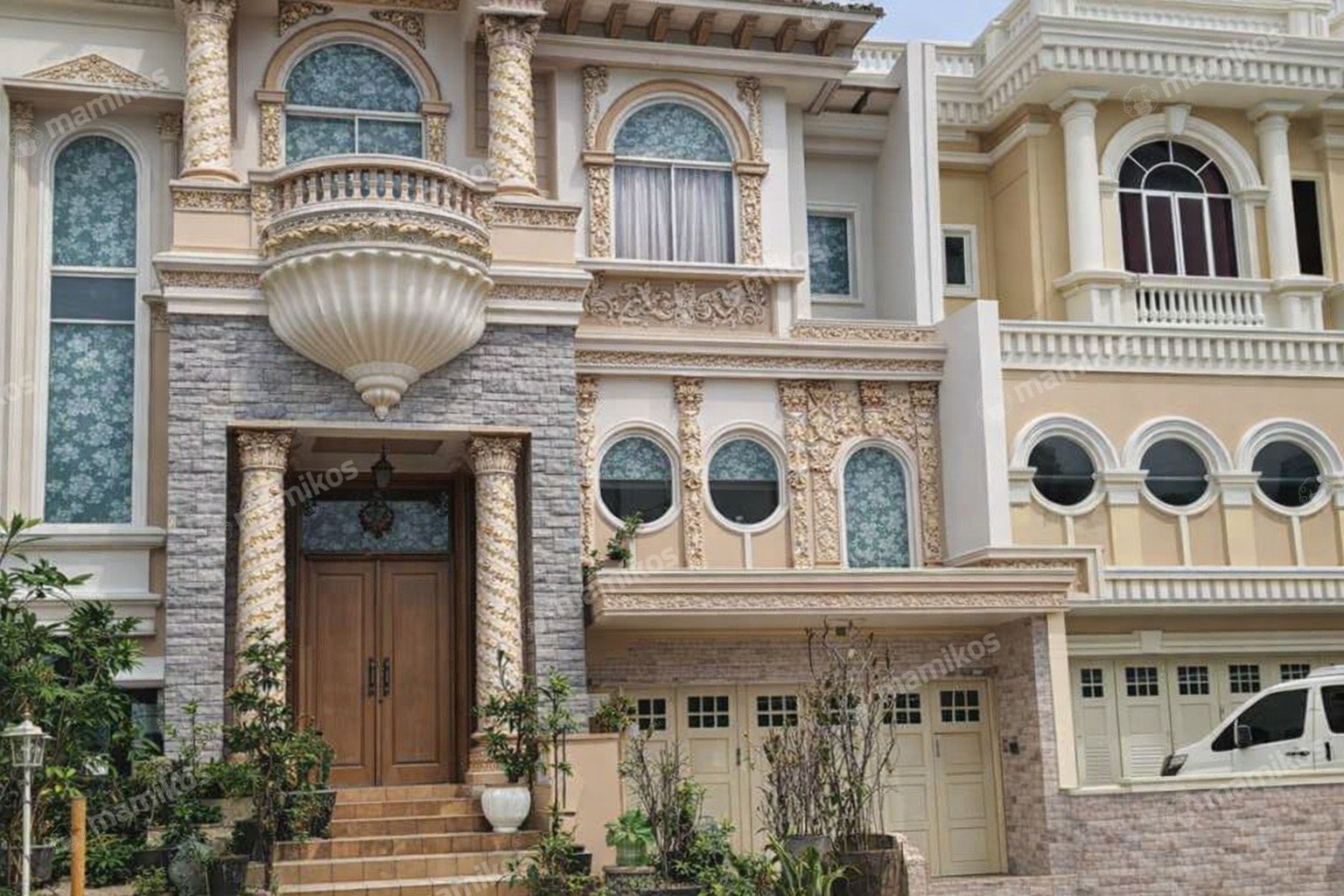 Rumah Sertifikat SHM 4 Kamar Tidur 4 Kamar Mandi Pantai Indah Kapuk Jakarta Utara
