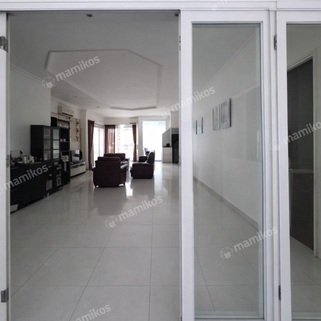 Rumah Sertifikat SHM 4 Kamar Tidur 4 Kamar Mandi Jatinegara Jakarta Timur - Photo 2