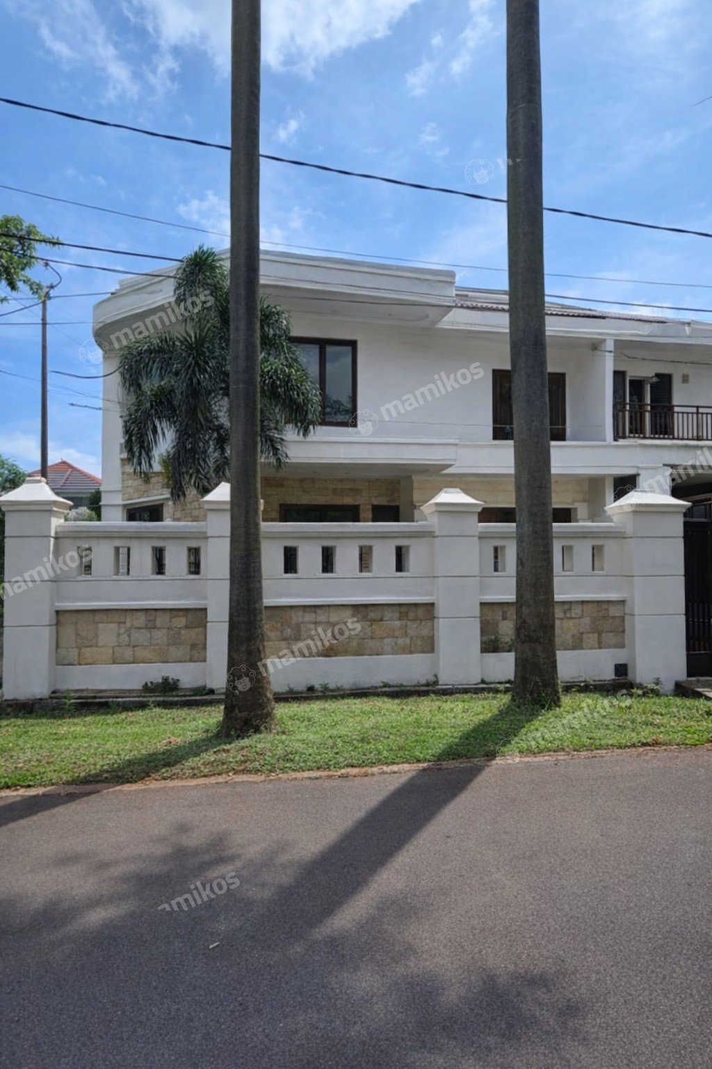 Rumah Sertifikat SHM 4 Kamar Tidur 3 Kamar Mandi Puri Indah Jakarta Barat - Photo 4