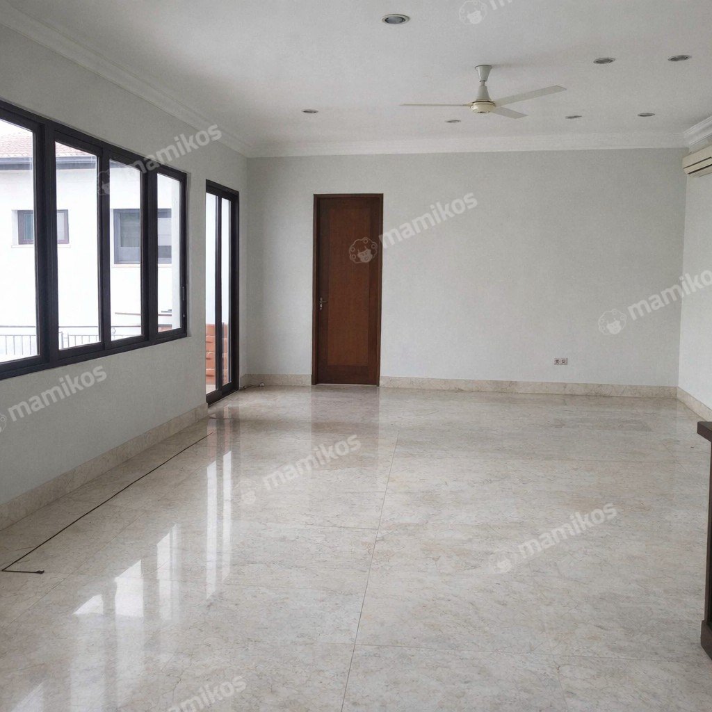 Rumah 4 Kamar Tidur 5 Kamar Mandi 2 Lantai Cilandak Jakarta Selatan - Photo 4