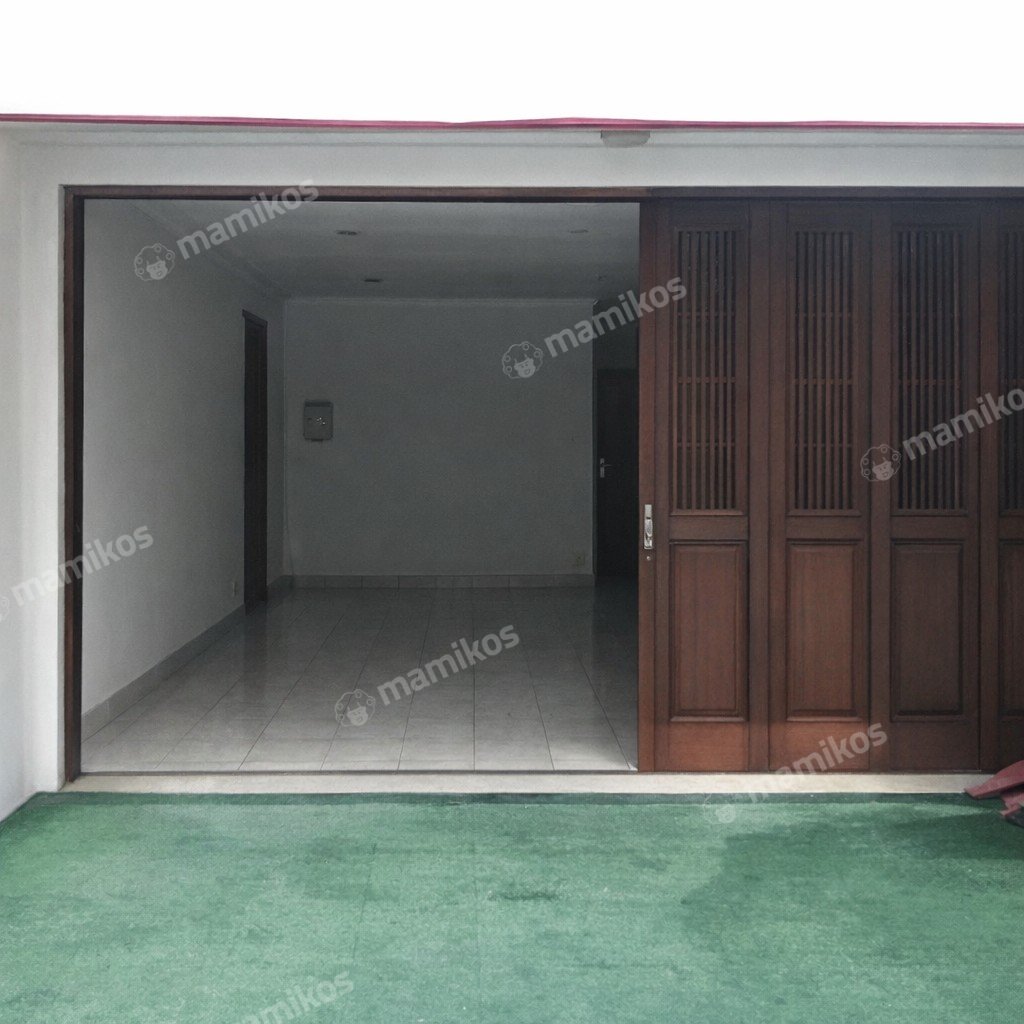 Rumah 4 Kamar Tidur 5 Kamar Mandi 2 Lantai Cilandak Jakarta Selatan - Photo 5