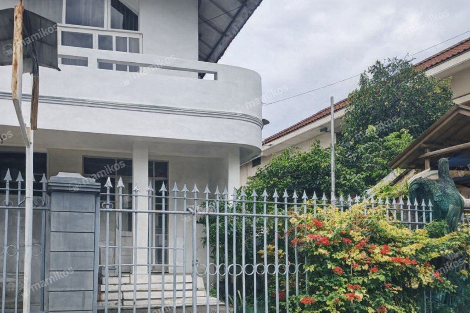 Rumah Sertifikat SHM 5 Kamar Tidur 3 Kamar Mandi Tanjung Duren Jakarta Barat