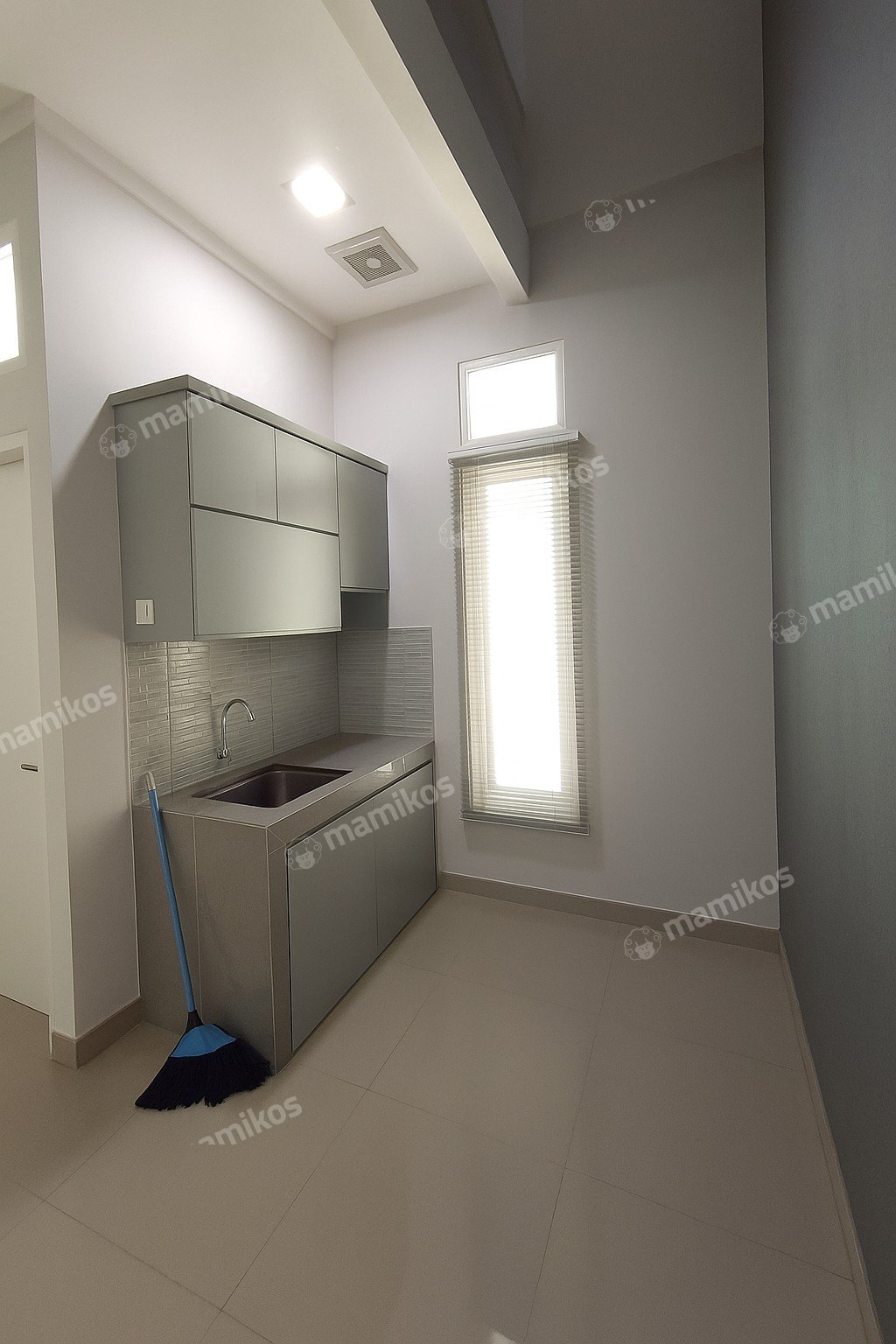 Rumah Sertifikat SHM 3 Kamar Tidur 3 Kamar Mandi Utan Kayu Jakarta Timur - Photo 4
