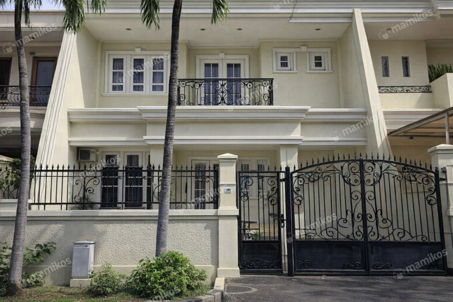 Rumah Sertifikat SHM 4 Kamar Tidur 3 Kamar Mandi Puri Indah Jakarta Barat