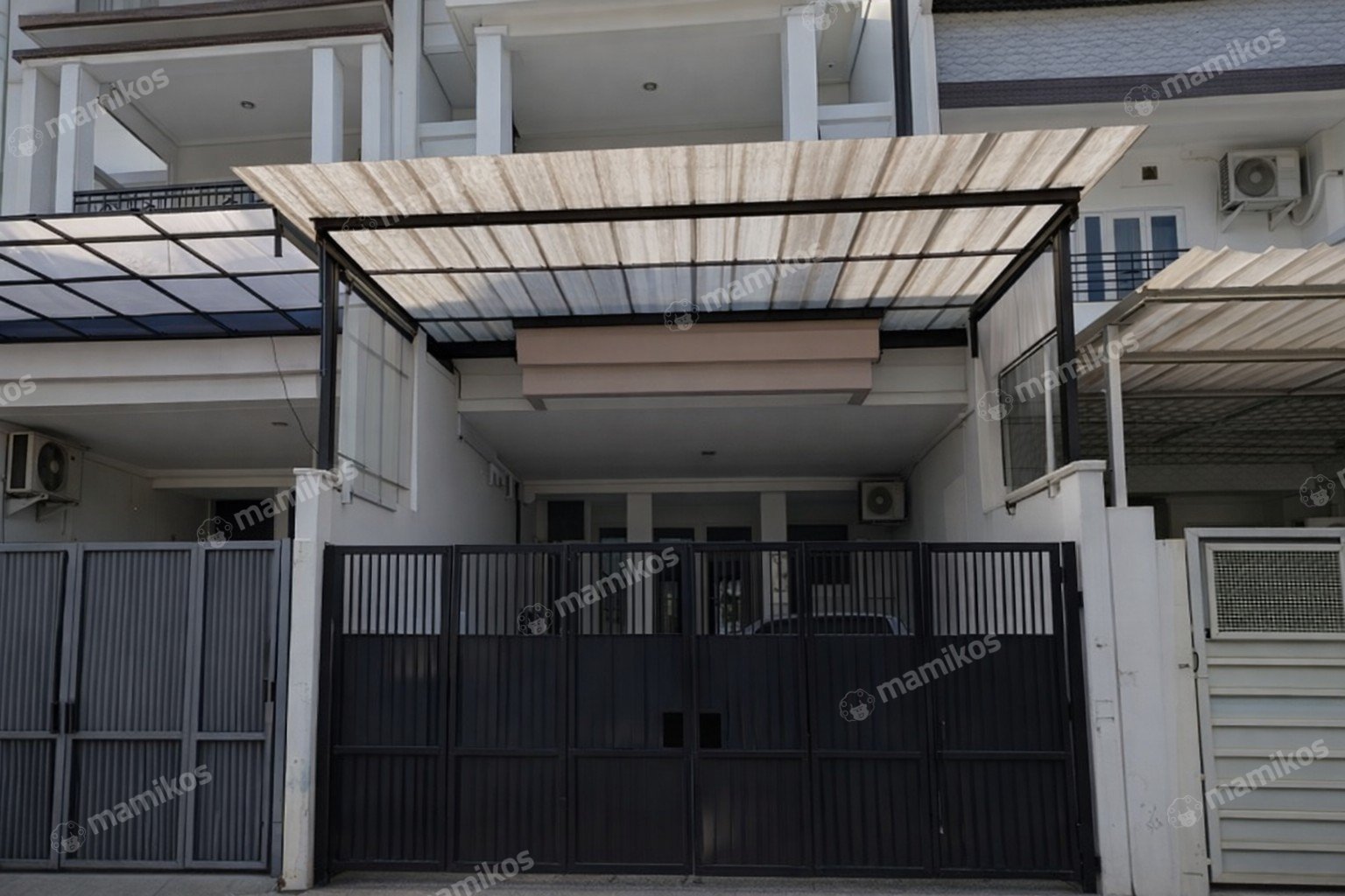 Rumah 4KT 4KM Tanjung Duren Jakarta Barat