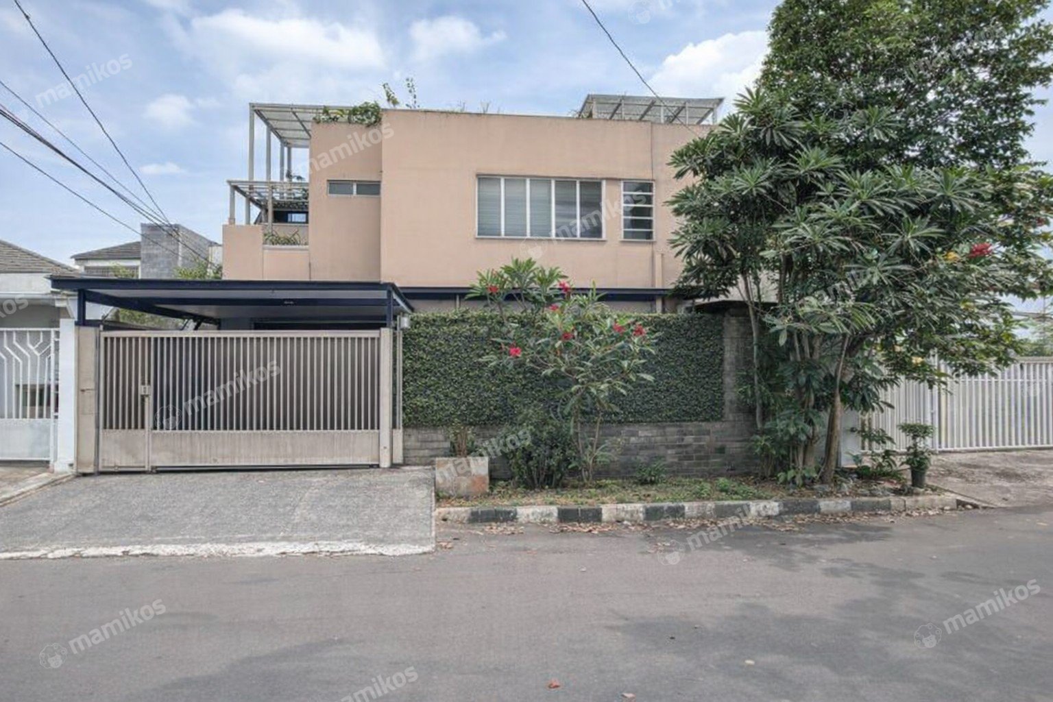 Rumah Sertifikat SHM 5 Kamar Tidur 4 Kamar Mandi Kemanggisan Jakarta Barat