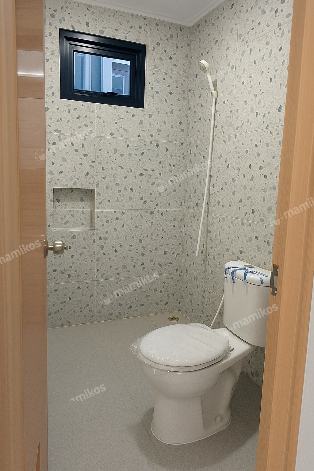 Rumah Sertifikat SHM 3 Kamar Tidur 3 Kamar Mandi Metland Puri Jakarta Barat - Photo 4