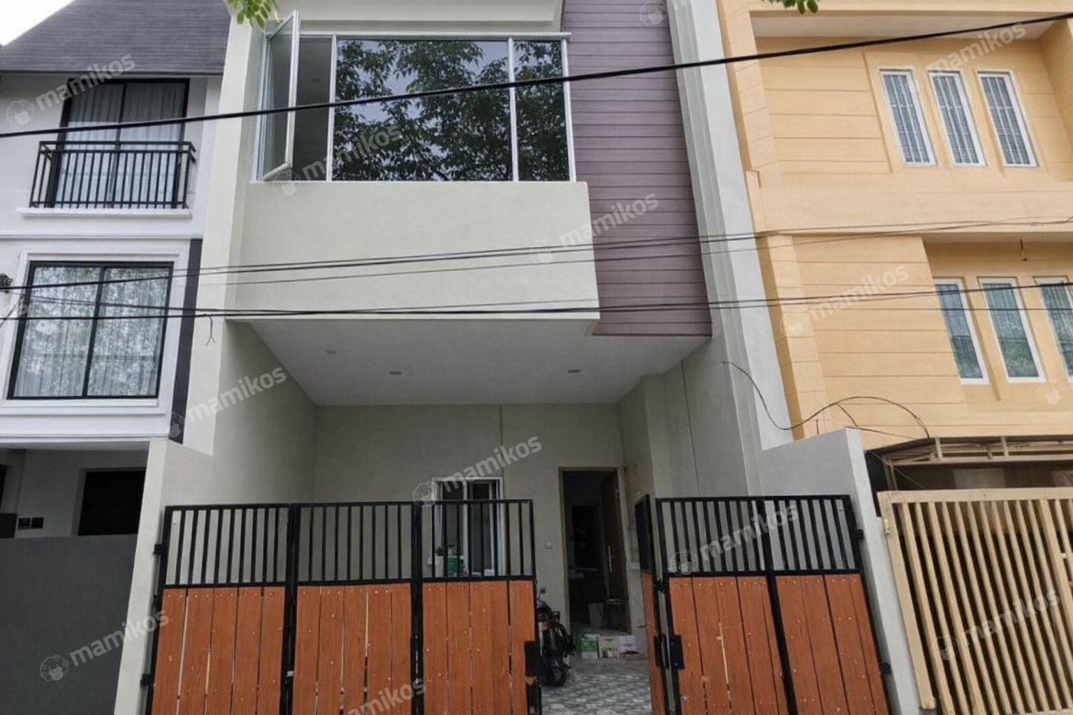 Rumah Sertifikat SHM 4 Kamar Tidur 4 Kamar Mandi Duri Kepa Jakarta Barat