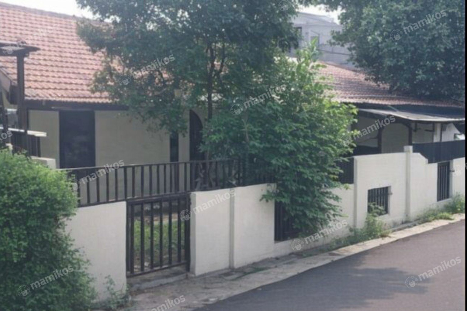 Rumah Sertifikat SHM 5 Kamar Tidur 3 Kamar Mandi Pesanggrahan Jakarta Selatan