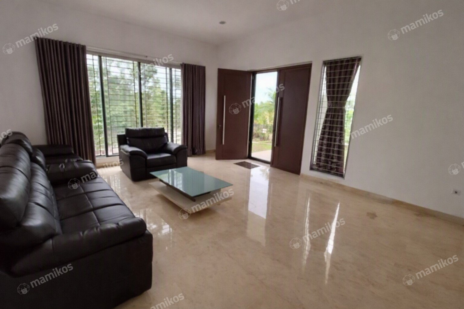 Rumah 7 Kamar Tidur 2 Kamar Mandi 3 Lantai Pantai Indah Kapuk Jakarta Utara - Photo 2