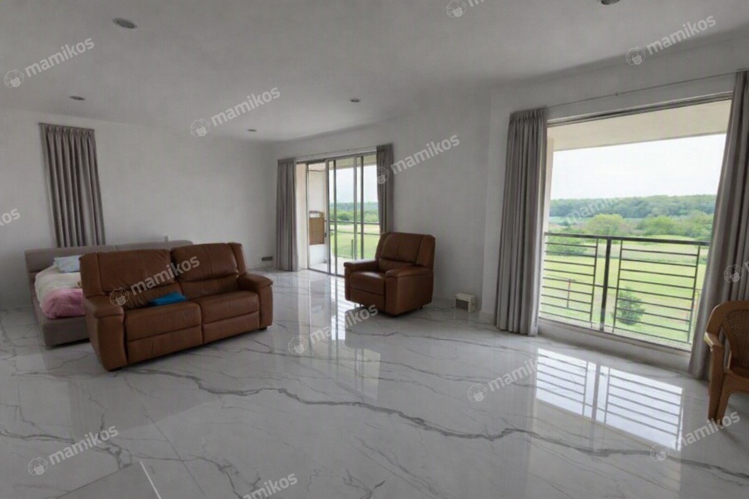 Rumah 7 Kamar Tidur 2 Kamar Mandi 3 Lantai Pantai Indah Kapuk Jakarta Utara - Photo 3