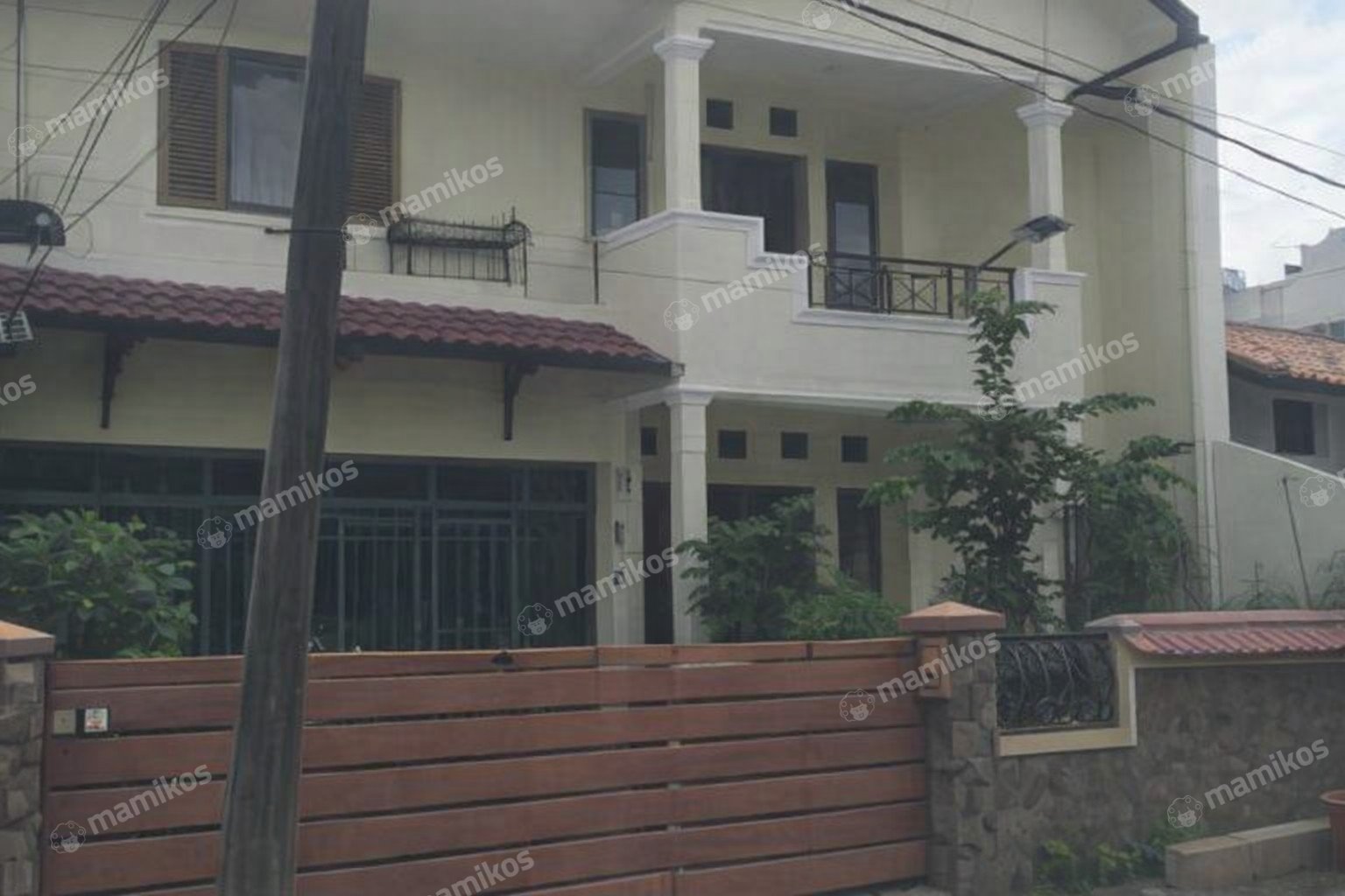 Rumah Sertifikat SHM 5 Kamar Tidur 4 Kamar Mandi Sektor 3A-Bintaro Jakarta Selatan