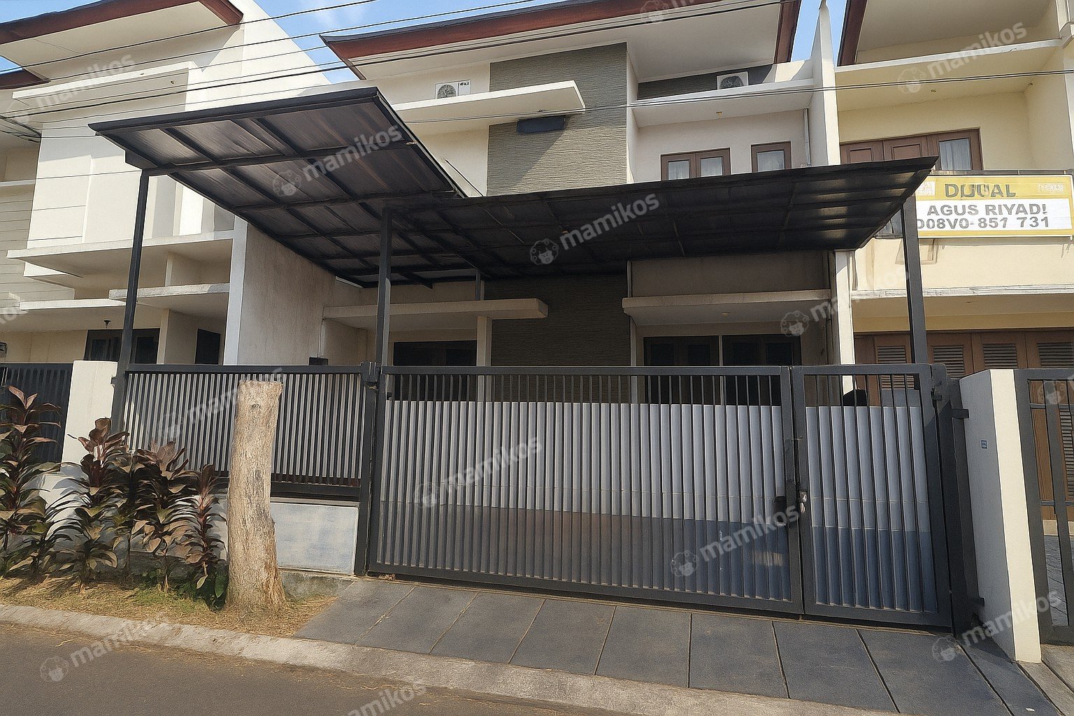 Rumah Sertifikat SHM 4 Kamar Tidur 3 Kamar Mandi Sunrise Garden Jakarta Barat