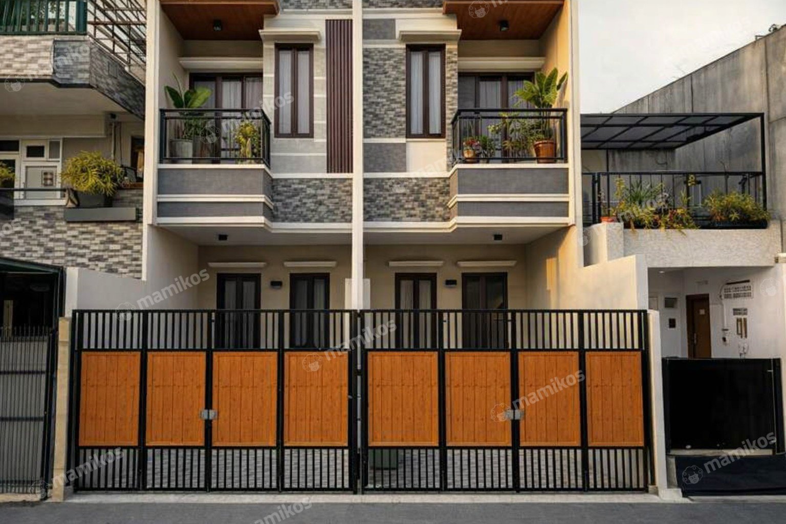 Rumah Sertifikat SHM 4 Kamar Tidur 5 Kamar Mandi Tomang Jakarta Barat