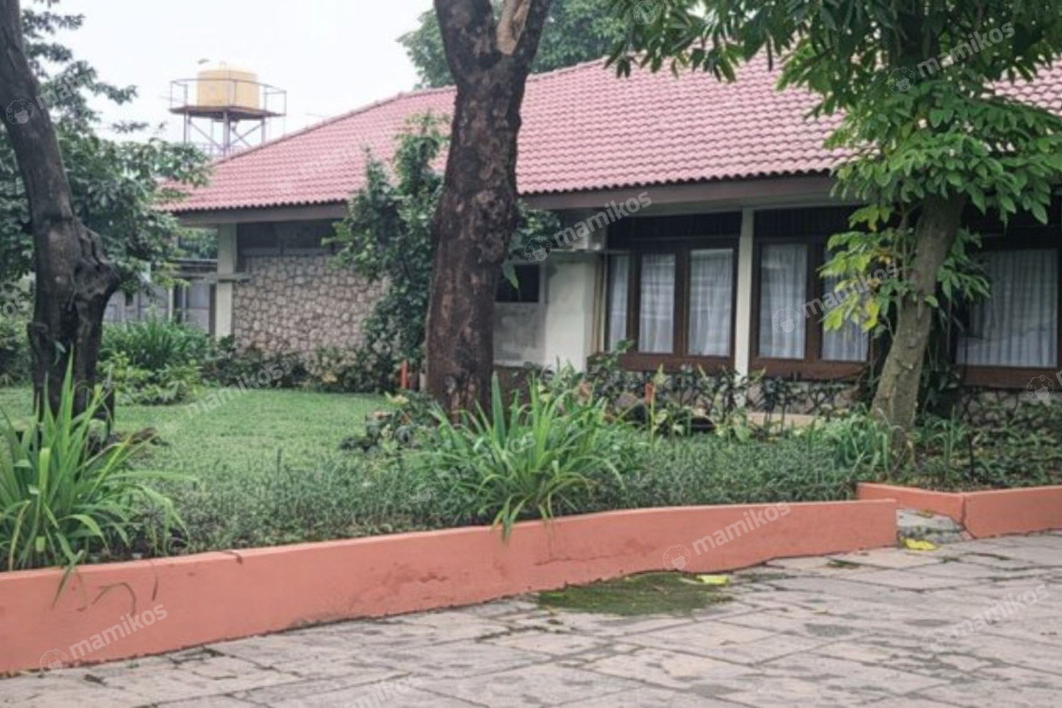 Rumah Sertifikat SHM 5 Kamar Tidur 3 Kamar Mandi Kemang Jakarta Selatan