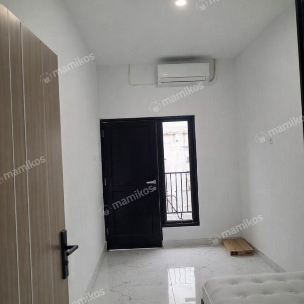 Rumah Sertifikat SHM 3 Kamar Tidur 2 Kamar Mandi Jagakarsa Jakarta Selatan - Photo 2