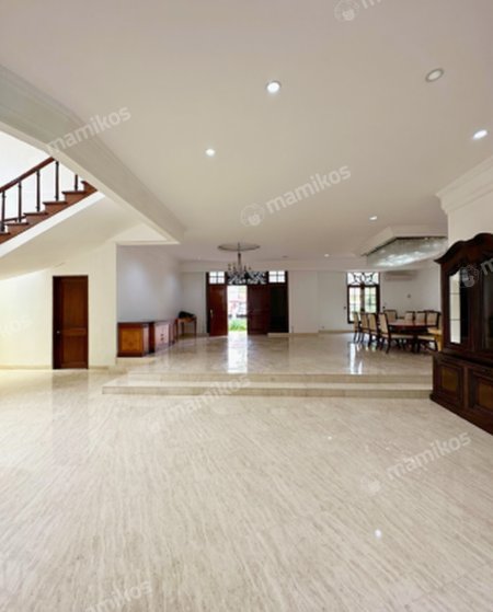 Rumah 5 Kamar Tidur 5 Kamar Mandi 2 Lantai Menteng Jakarta Pusat - Photo 2