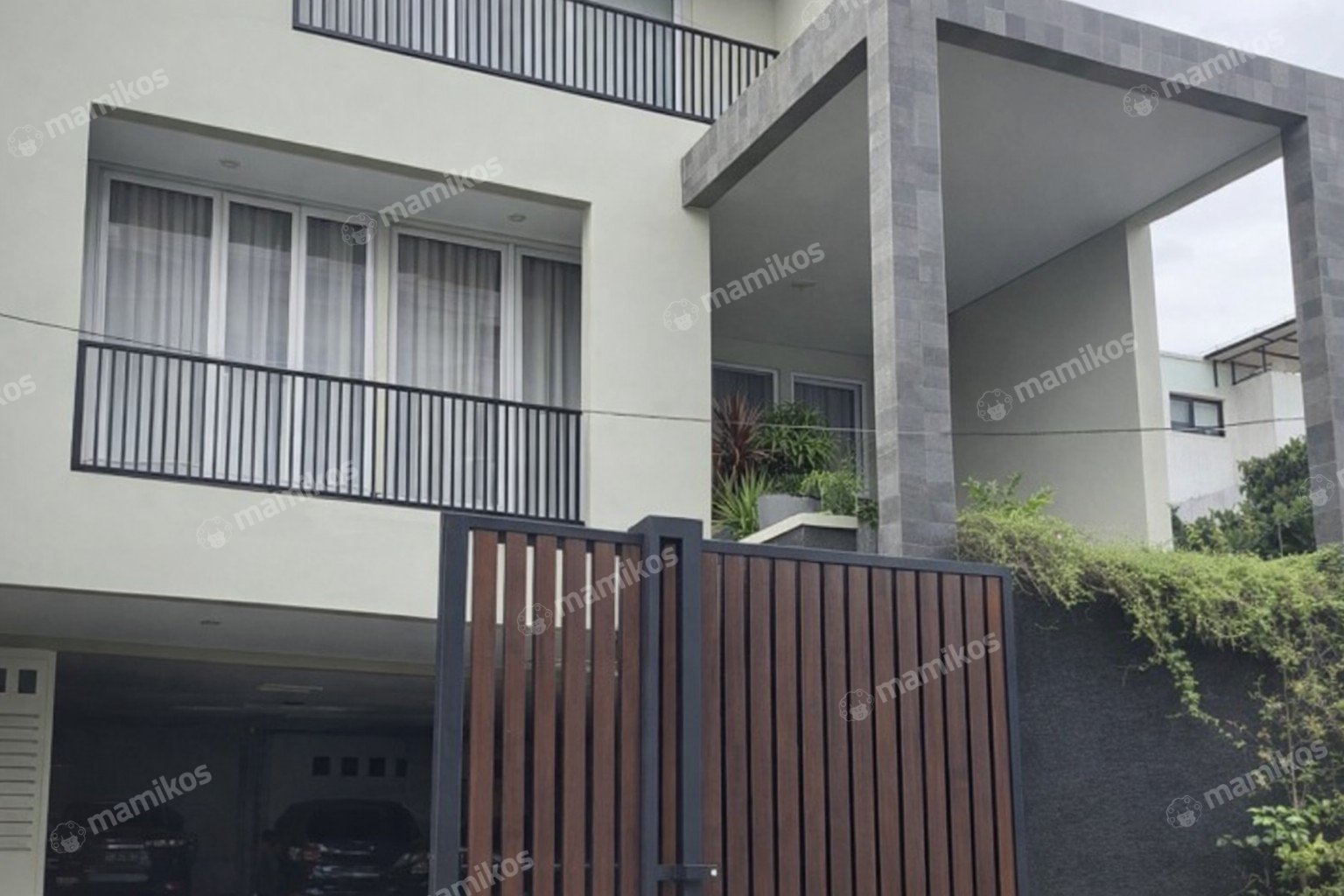 Rumah Sertifikat SHM 4 Kamar Tidur 4 Kamar Mandi Sunter Jakarta Utara