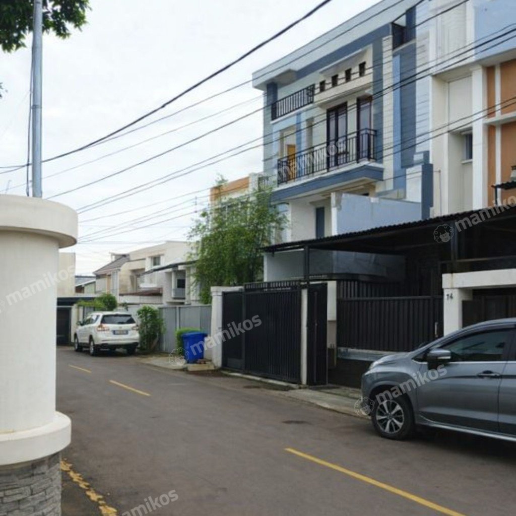 Rumah Sertifikat SHM 7 Kamar Tidur 7 Kamar Mandi Palmerah Jakarta Barat - Photo 3