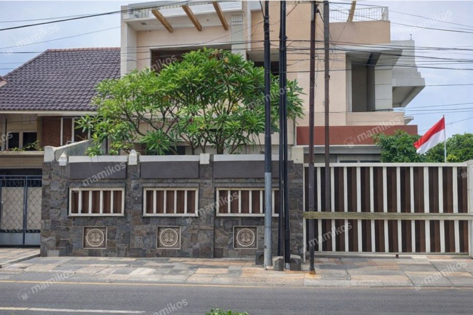 Rumah Sertifikat SHM 3 Kamar Tidur 6 Kamar Mandi Pondok Kopi Jakarta Timur