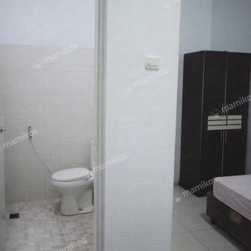 Rumah Sertifikat SHM 34 Kamar Tidur 33 Kamar Mandi Kemanggisan Jakarta Barat - Photo 2