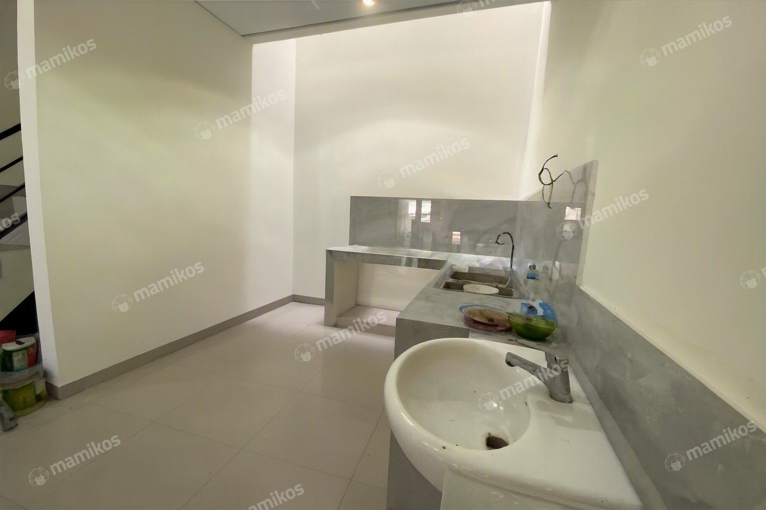 Rumah Sertifikat SHM 3 Kamar Tidur 3 Kamar Mandi Kelapa Gading Jakarta Utara - Photo 4