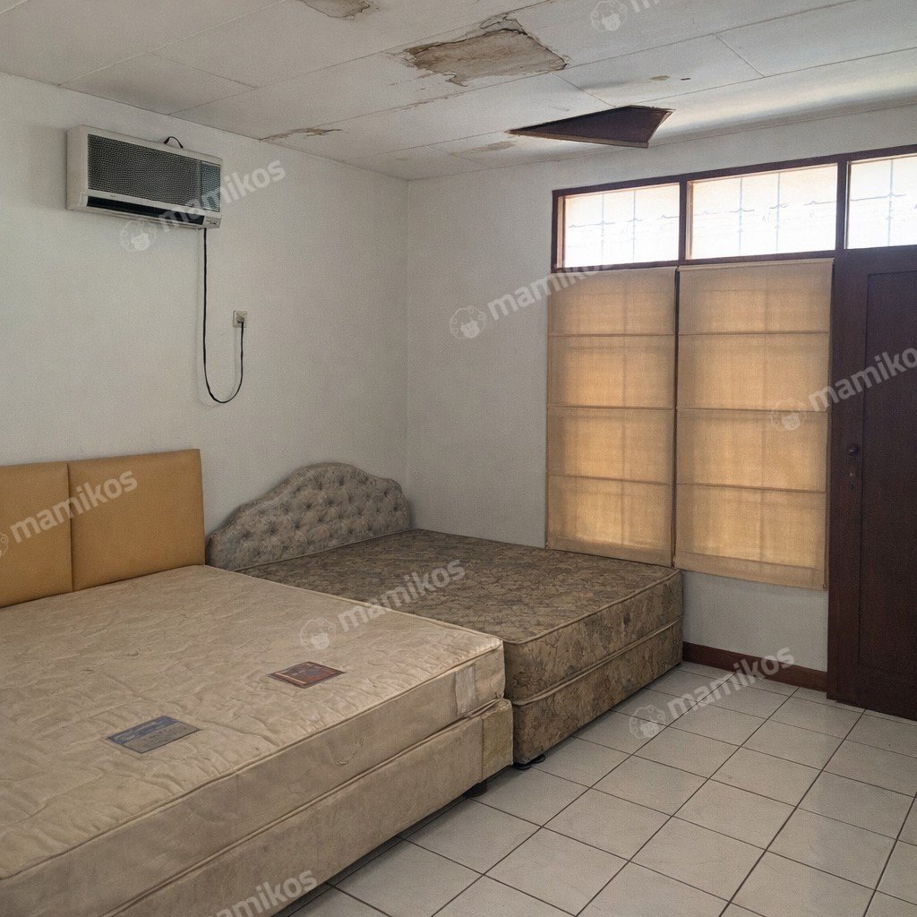 Rumah 4 Kamar Tidur 4 Kamar Mandi 2 Lantai Kayu Putih Jakarta Timur - Photo 2