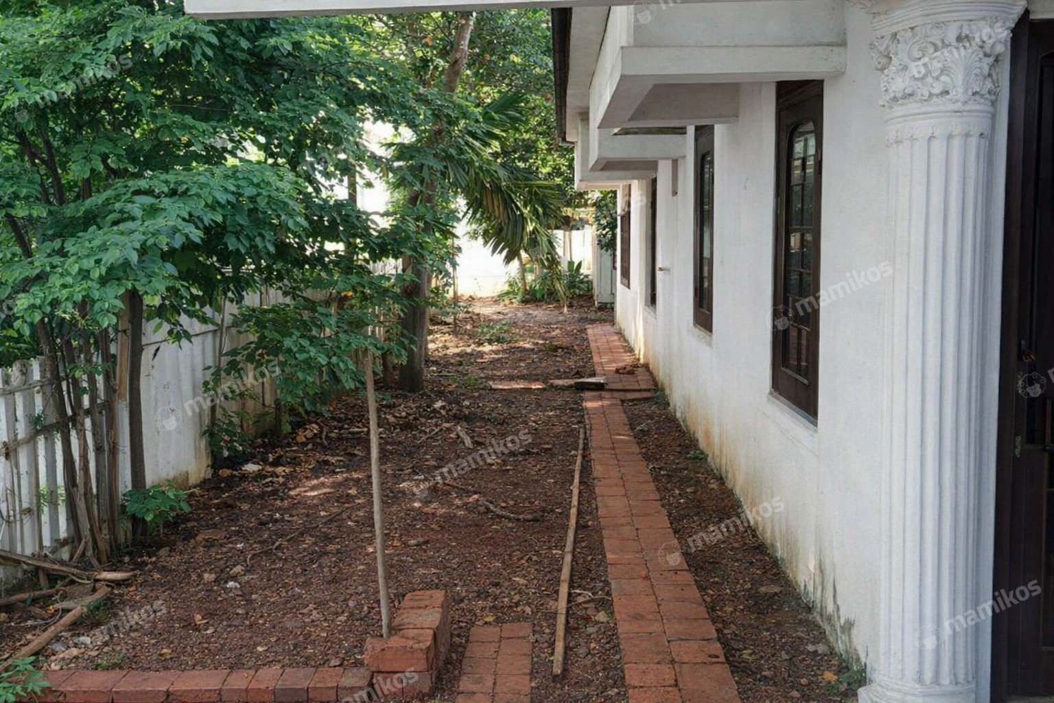 Rumah Sertifikat SHM 4 Kamar Tidur 3 Kamar Mandi Joglo Jakarta Barat - Photo 5