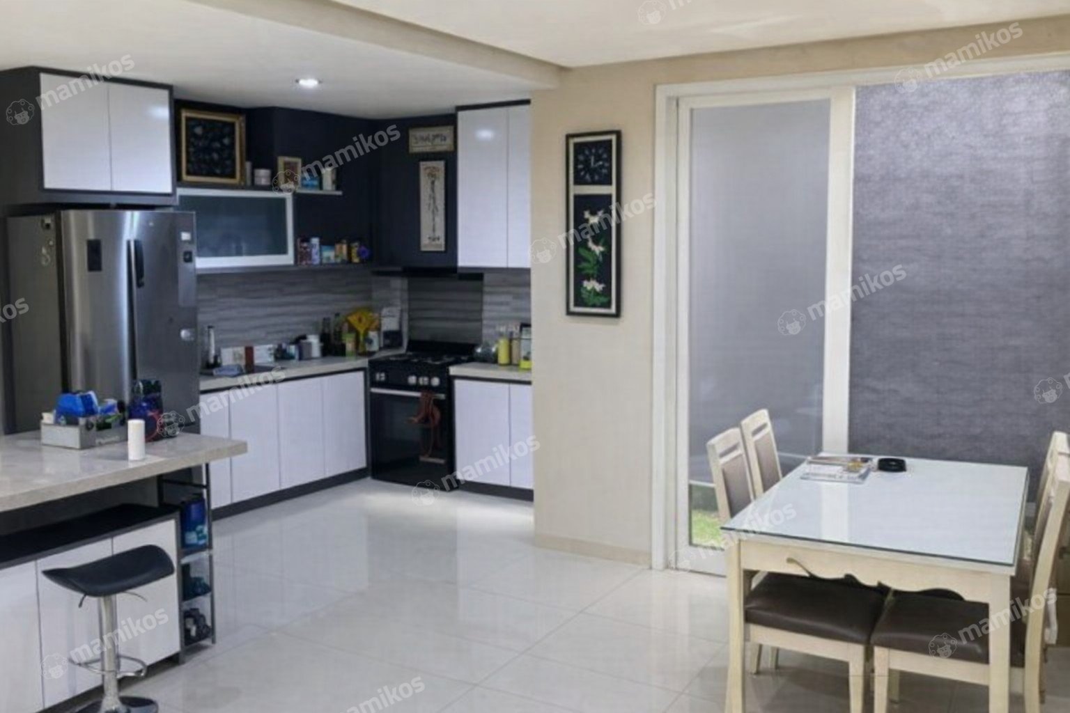 Rumah Sertifikat SHM 4 Kamar Tidur 3 Kamar Mandi Pondok Indah Jakarta Selatan