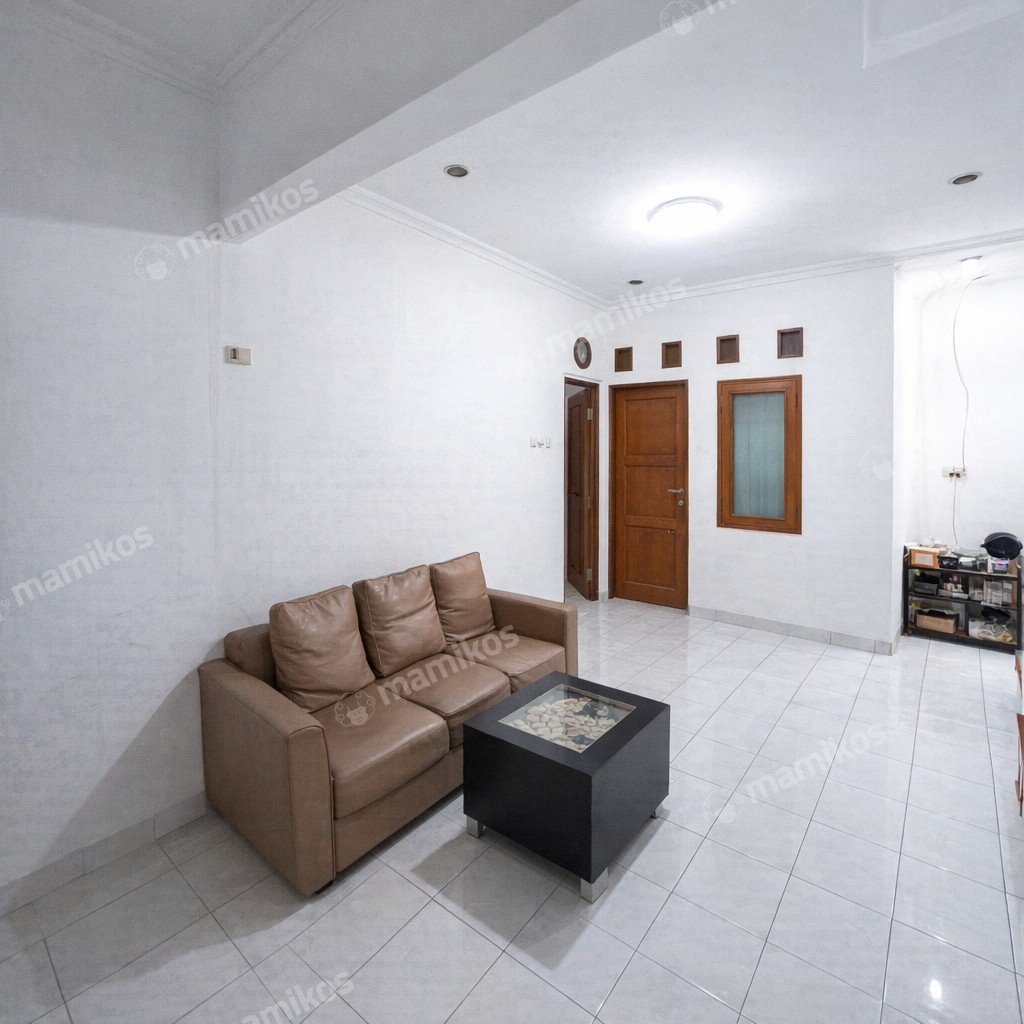 Rumah Sertifikat SHM 7 Kamar Tidur 5 Kamar Mandi Tanjung Duren Jakarta Barat - Photo 4