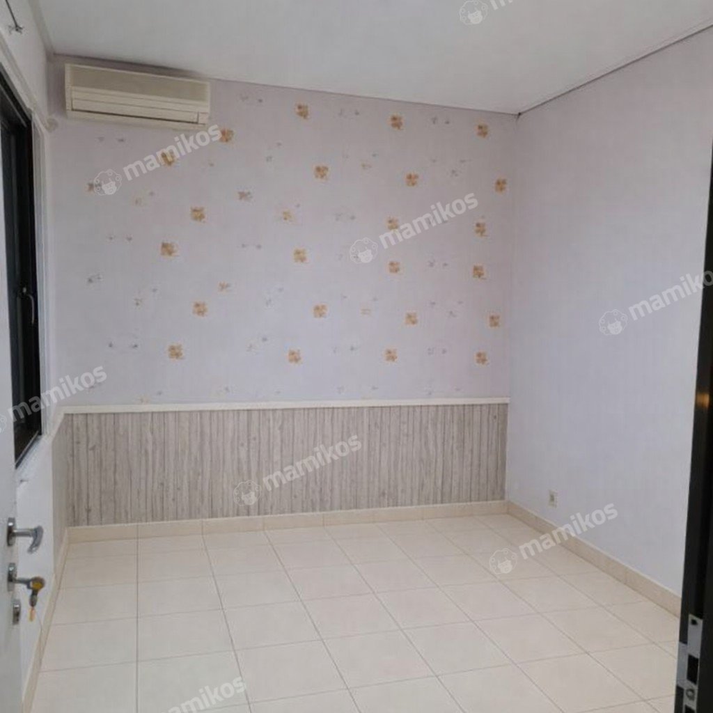 Rumah Sertifikat SHM 3 Kamar Tidur 3 Kamar Mandi Raffles Hills Jakarta Timur - Photo 3