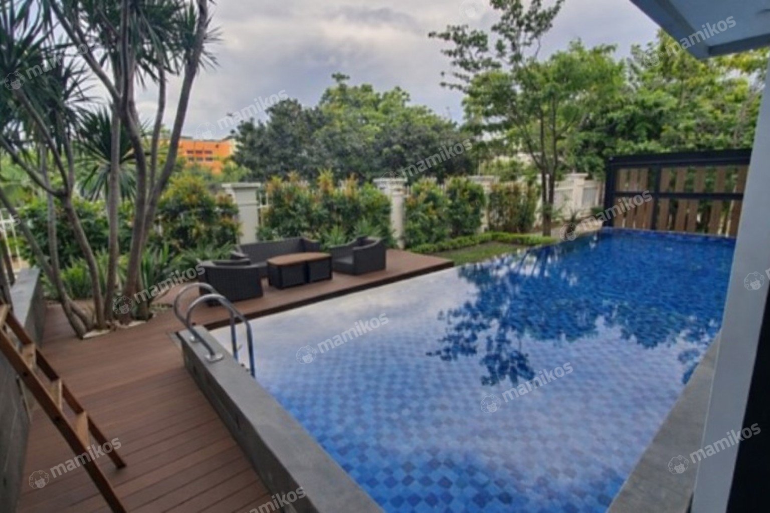 Rumah Sertifikat SHM 4 Kamar Tidur 4 Kamar Mandi Pantai Indah Kapuk Jakarta Utara - Photo 3